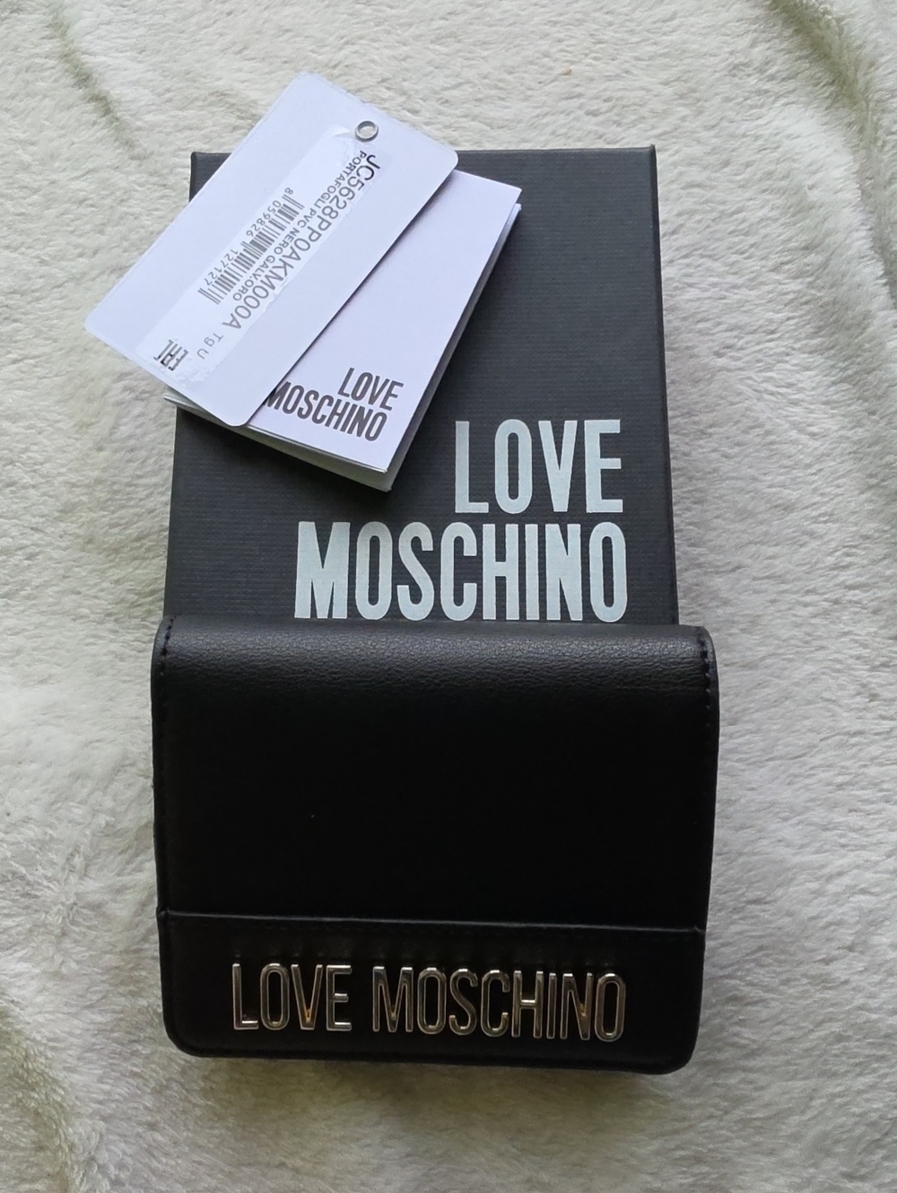NWT Love Moschino Black Women's Card Wallet with Gold Logo